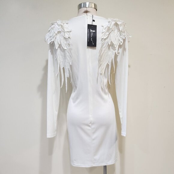 💥STUNNING!💥3D Embroidered Lace Appliqué "Angel Wings" Dress in White - Picture 9 of 16